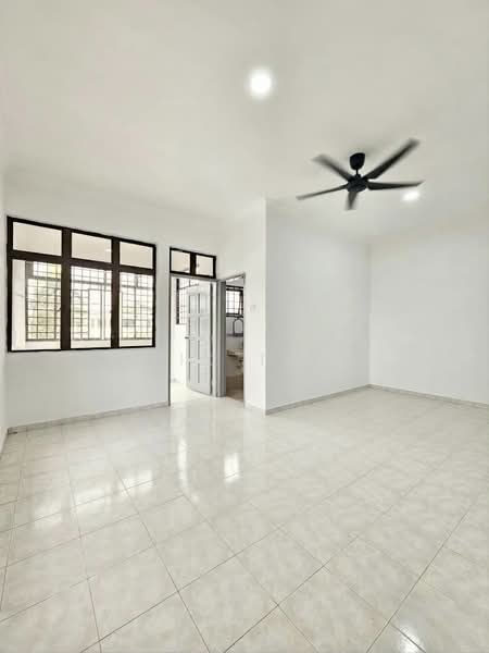 2-storey Terraced House for Sale in Taman Desa Cemerlang (Ulu Tiram) - Yik Tat - PropertyGuru.com.my