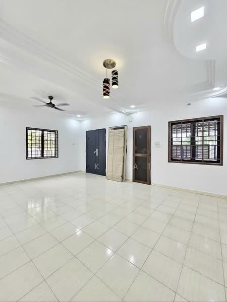 2-storey Terraced House for Sale in Taman Desa Cemerlang (Ulu Tiram) - Yik Tat - PropertyGuru.com.my