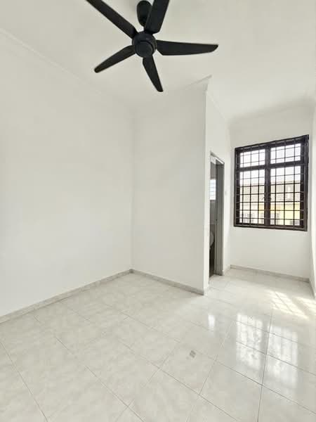 2-storey Terraced House for Sale in Taman Desa Cemerlang (Ulu Tiram) - Yik Tat - PropertyGuru.com.my