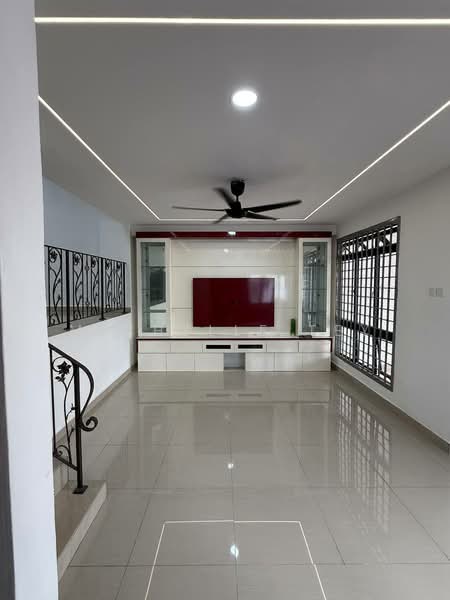 Taman Mount Austin untuk Untuk Dijual - RM 728,000, Apr 2026 - Living Room - PropertyGuru.com.my