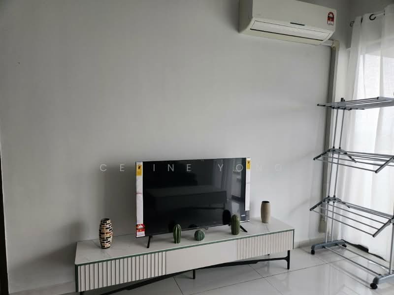 Condominium for Rent at Kings Bay @ Country Garden Danga Bay - Celine Yong - Living Room - PropertyGuru.com.my