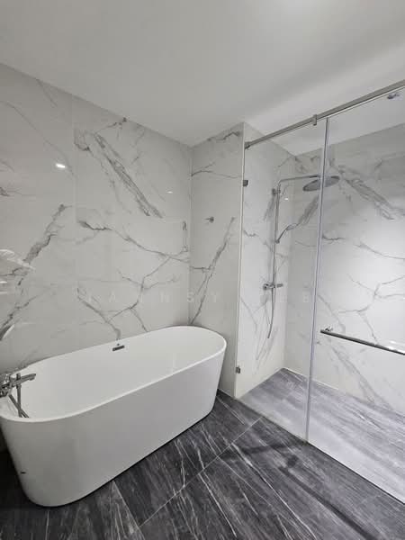 Core Residence @ TRX untuk Untuk Disewa - RM 7,500 /bulan, Feb 2026 - Bathroom - PropertyGuru.com.my