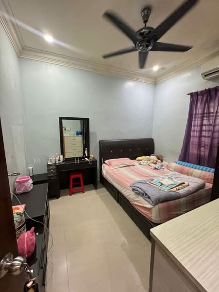 1-storey Terraced House for Sale in Taman Johor Jaya (Johor Bahru) - Michelle Tey - Bedroom - PropertyGuru.com.my