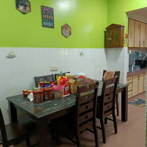 Semi-Detached House for Sale in Balakong (Selangor) - Adamsen S. Pereira - Dining Room - PropertyGuru.com.my