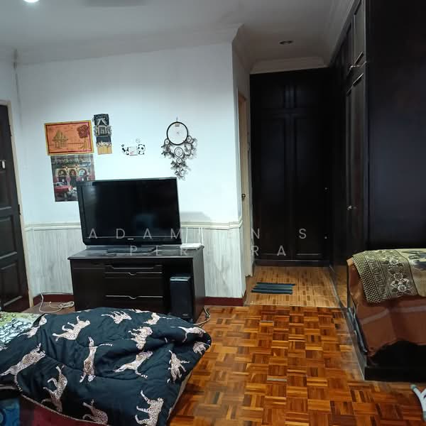 Semi-Detached House for Sale in Balakong (Selangor) - Adamsen S. Pereira - Bedroom - PropertyGuru.com.my