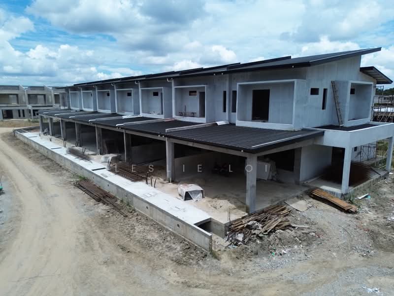 2-storey Terraced House for Sale in Moyan (Kuching) - Leslie Loi - Exterior - PropertyGuru.com.my