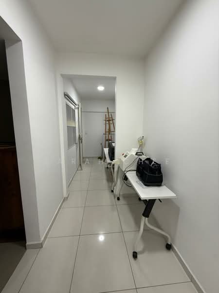 Condominium for Rent at Midfields 2 - Sarah Chee - Corridor - PropertyGuru.com.my