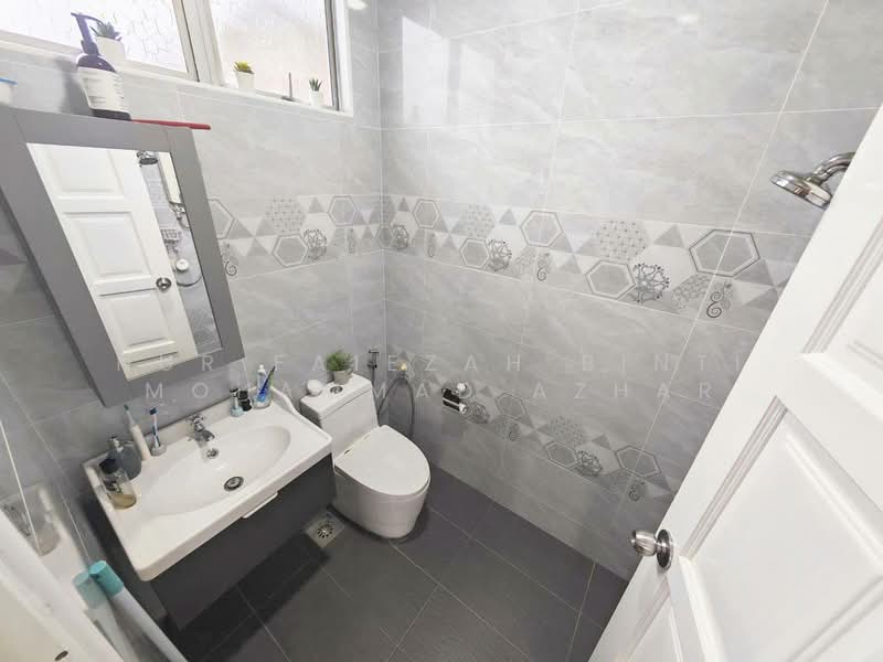 Bungalow for Sale in Kampung Stulang (Johor Bahru) - Nur Faiezah Binti Mohammad Azhar - Bathroom - PropertyGuru.com.my