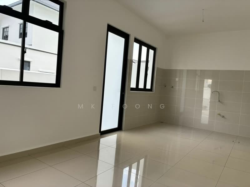 Cluster House for Sale in Eco Botanic (Iskandar Puteri (Nusajaya)) - MK Foong - Kitchen - PropertyGuru.com.my