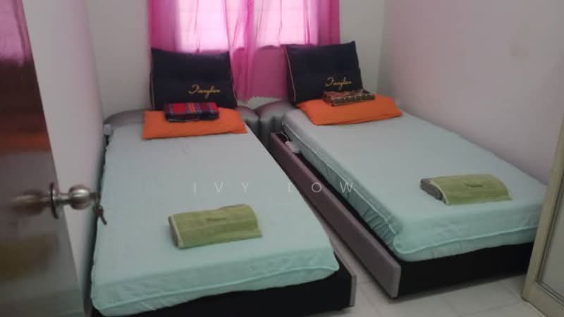 2-storey Terraced House for Rent in Taman Scientex Pasir Gudang (Pasir Gudang) - Ivy Low - Bedroom - PropertyGuru.com.my