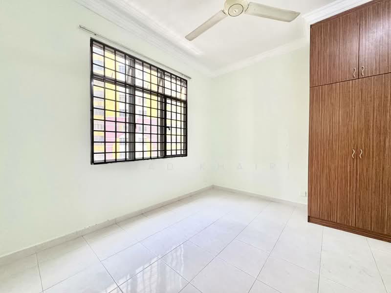 Apartment for Sale at Pangsapuri Lagoon Perdana - Ahmad Khairi - Bedroom - PropertyGuru.com.my