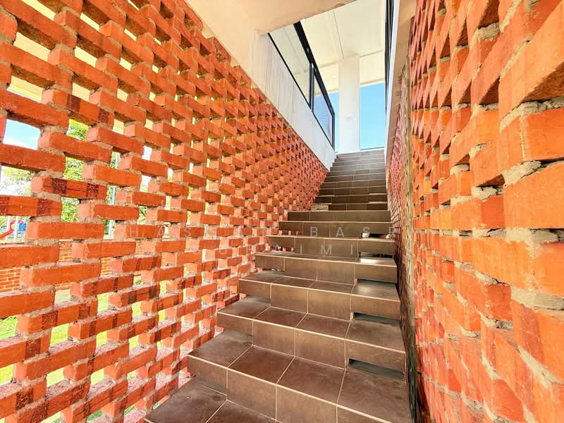 Bungalow for Sale in Nilai (Negeri Sembilan) - Hassan Basri Suhaimi - Exterior - PropertyGuru.com.my