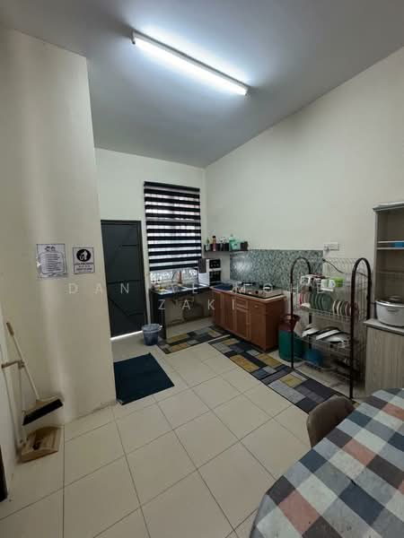 Taman Puteri Lagenda, Gurun, Kedah untuk Untuk Dijual - RM 270,000, Mac 2026 - Kitchen - PropertyGuru.com.my