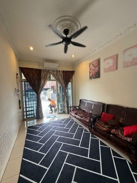 Taman Puteri Lagenda, Gurun, Kedah untuk Untuk Dijual - RM 270,000, Mac 2026 - Living Room - PropertyGuru.com.my