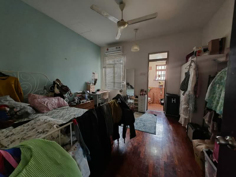 2-storey Terraced House for Sale in Bukit Jelutong (Shah Alam) - Norafian SMH - PropertyGuru.com.my