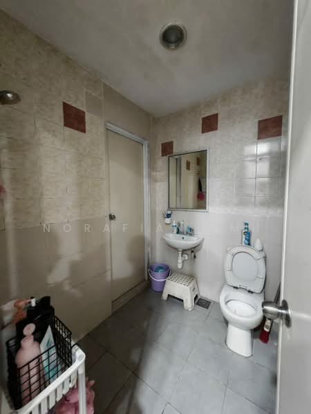 2-storey Terraced House for Sale in Bukit Jelutong (Shah Alam) - Norafian SMH - PropertyGuru.com.my