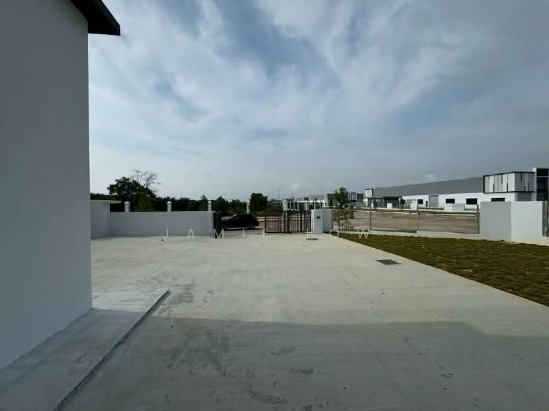 Factory for Rent in Taman Perniagaan Setia (Johor Bahru) - Jamie Low - Exterior - PropertyGuru.com.my
