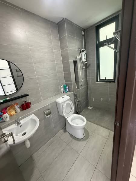 Service Residence for Sale at 8Scape Residence @ Sutera - Hooi Yee Lee - Bathroom - PropertyGuru.com.my