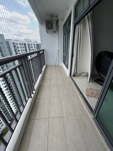 Service Residence for Sale at 8Scape Residence @ Sutera - Hooi Yee Lee - Balcony - PropertyGuru.com.my