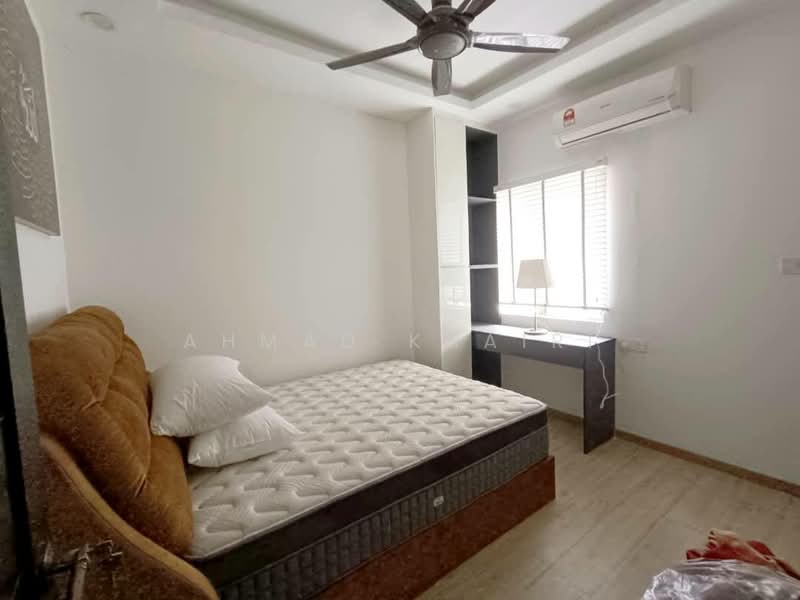 Cluster House for Sale in Sunway Alam Suria (Shah Alam) - Ahmad Khairi - Bedroom - PropertyGuru.com.my