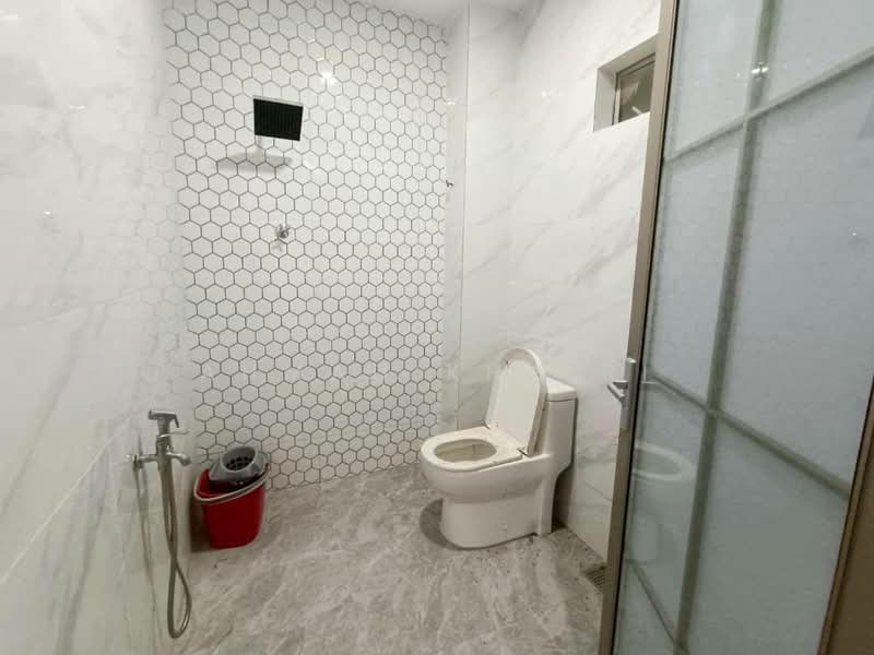 Cluster House for Sale in Sunway Alam Suria (Shah Alam) - Ahmad Khairi - Bathroom - PropertyGuru.com.my