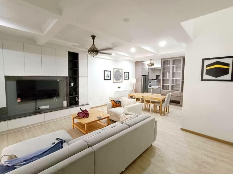 Cluster House for Sale in Sunway Alam Suria (Shah Alam) - Ahmad Khairi - Living Room - PropertyGuru.com.my