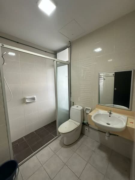 Condominium for Rent at The Brezza - Xinnee . - Bathroom - PropertyGuru.com.my