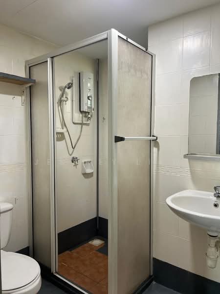 Idaman Puteri untuk Untuk Dijual - RM 500,000, Mac 2026 - Bathroom - PropertyGuru.com.my