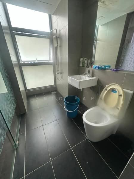 Condominium for Rent at Lakefront Residence - Eric Yap - Bathroom - PropertyGuru.com.my