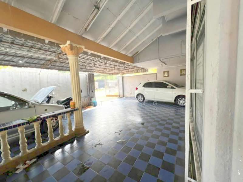 Semi-Detached House for Sale in Kampung Seri Jaya (Tampoi) - Betty Ng - PropertyGuru.com.my