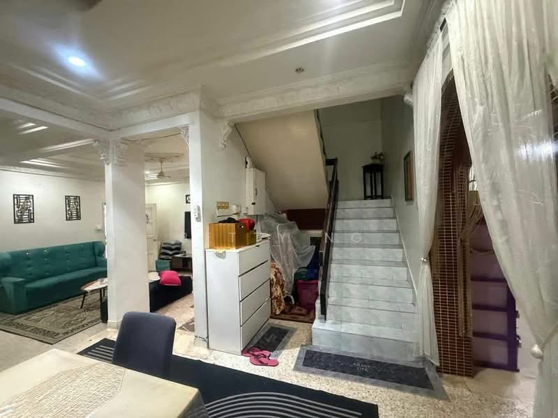 Semi-Detached House for Sale in Kampung Seri Jaya (Tampoi) - Betty Ng - PropertyGuru.com.my