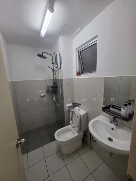 Servis Apartment untuk Disewa di Alanis Residence - Jacob Simmon - Bathroom - PropertyGuru.com.my