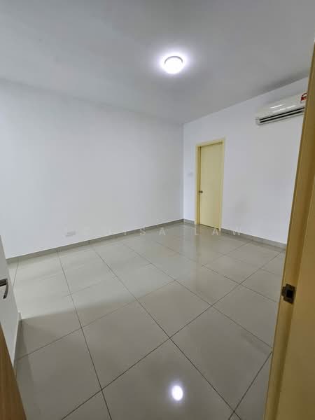 Service Residence for Sale at Pearl Suria - Louisa Law - Interior - PropertyGuru.com.my