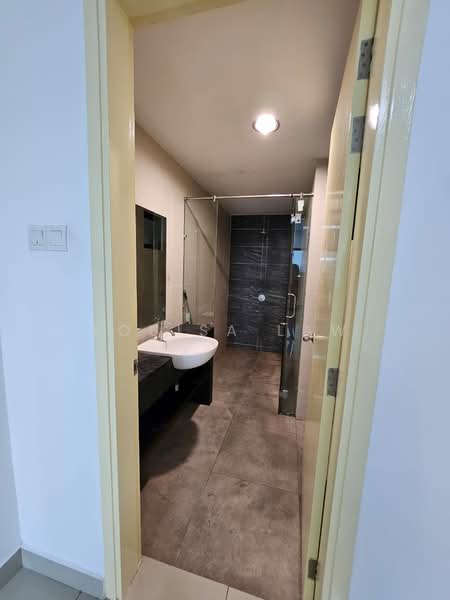 Service Residence for Sale at Pearl Suria - Louisa Law - Bathroom - PropertyGuru.com.my
