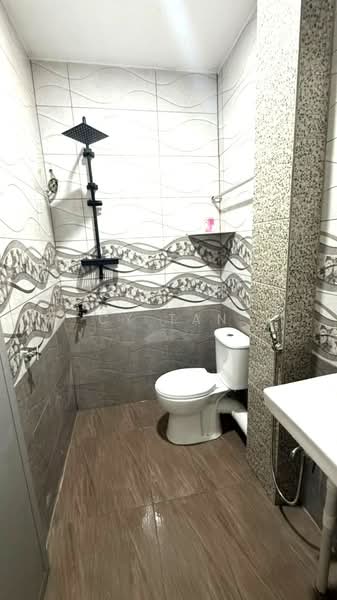 Bayan Lepas untuk Untuk Disewa - RM 2,500 /bulan, Mac 2026 - Bathroom - PropertyGuru.com.my