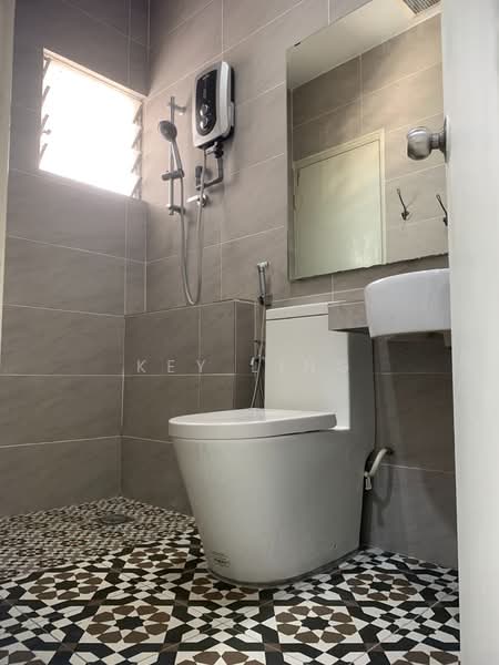 Damansara Utama untuk Untuk Disewa - RM 3,200 /bulan, Feb 2026 - Bathroom - PropertyGuru.com.my