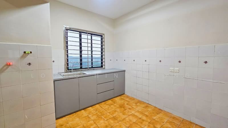 Apartment for Sale at Seri Mutiara Apartment - Loong Hing Liong - Kitchen - PropertyGuru.com.my