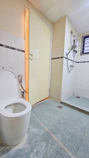 Apartment for Sale at Seri Mutiara Apartment - Loong Hing Liong - Bathroom - PropertyGuru.com.my