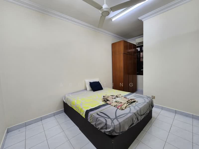 1.5-storey Terraced House for Sale in Bandar Seri Alam (Masai) - Abby Ting - Bedroom - PropertyGuru.com.my