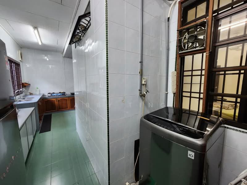 1.5-storey Terraced House for Sale in Bandar Seri Alam (Masai) - Abby Ting - Kitchen - PropertyGuru.com.my
