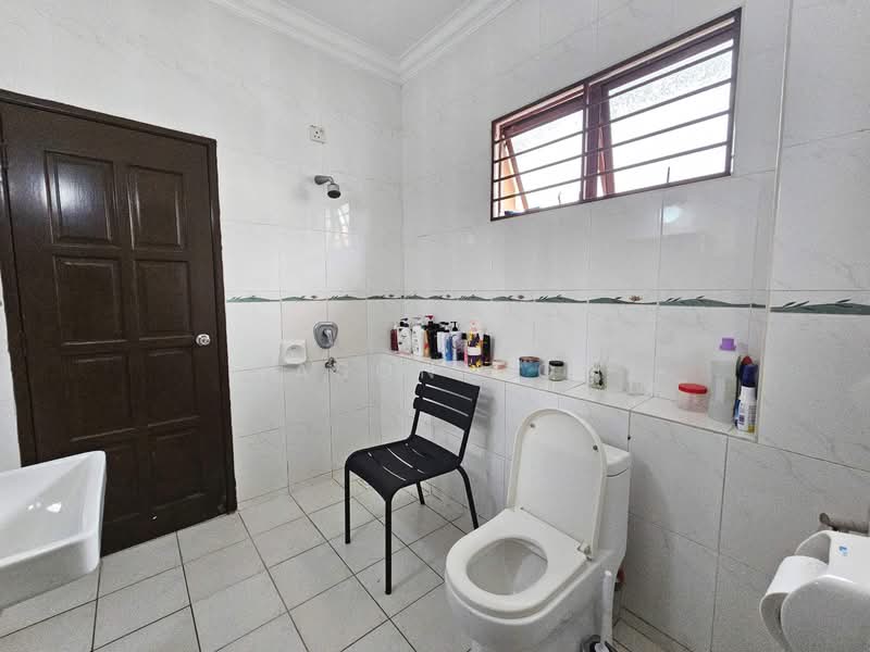 2-storey Terraced House for Sale in Putra Permai (Subang Jaya) - Jason Ooi - Bathroom - PropertyGuru.com.my