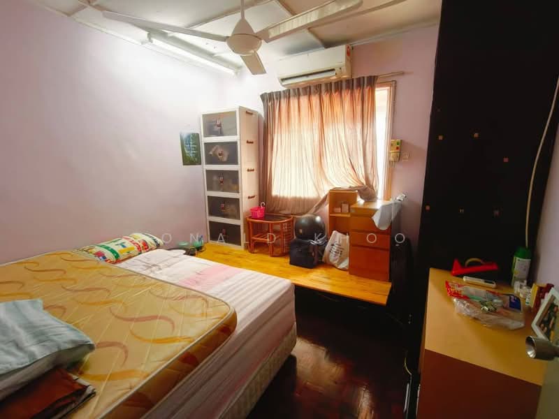 2-storey Terraced House for Sale in SS17 (Subang Jaya) - Ronald Khoo - Bedroom - PropertyGuru.com.my