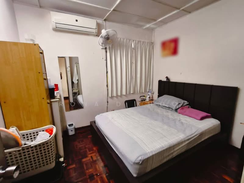 2-storey Terraced House for Sale in SS17 (Subang Jaya) - Ronald Khoo - Bedroom - PropertyGuru.com.my