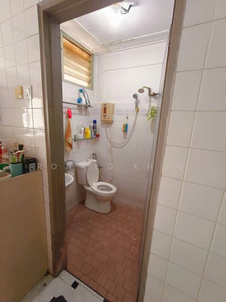 2-storey Terraced House for Sale in SS17 (Subang Jaya) - Ronald Khoo - Bathroom - PropertyGuru.com.my