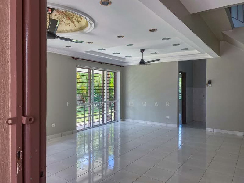 2-storey Terraced House for Sale in Alam Nusantara (Setia Alam) - Fazri Omar - Living Room - PropertyGuru.com.my