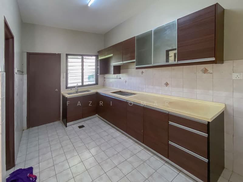 2-storey Terraced House for Sale in Alam Nusantara (Setia Alam) - Fazri Omar - Kitchen - PropertyGuru.com.my