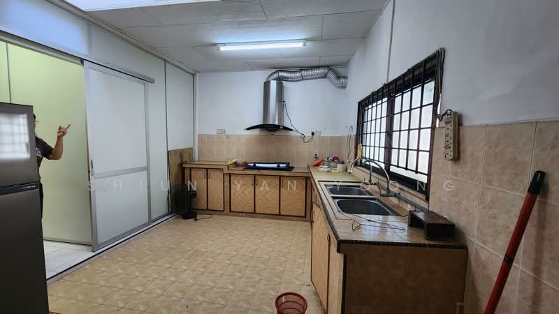 2-storey Terraced House for Sale in Gajah Berang (Melaka City) - Shiun Yan Yoong - Kitchen - PropertyGuru.com.my