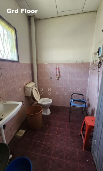 2-storey Terraced House for Sale in Gajah Berang (Melaka City) - Shiun Yan Yoong - Bathroom - PropertyGuru.com.my
