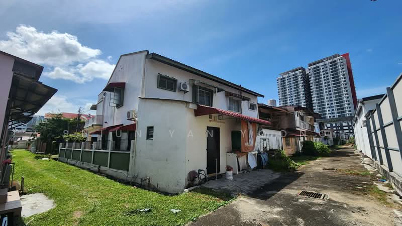 2-storey Terraced House for Sale in Gajah Berang (Melaka City) - Shiun Yan Yoong - Exterior - PropertyGuru.com.my