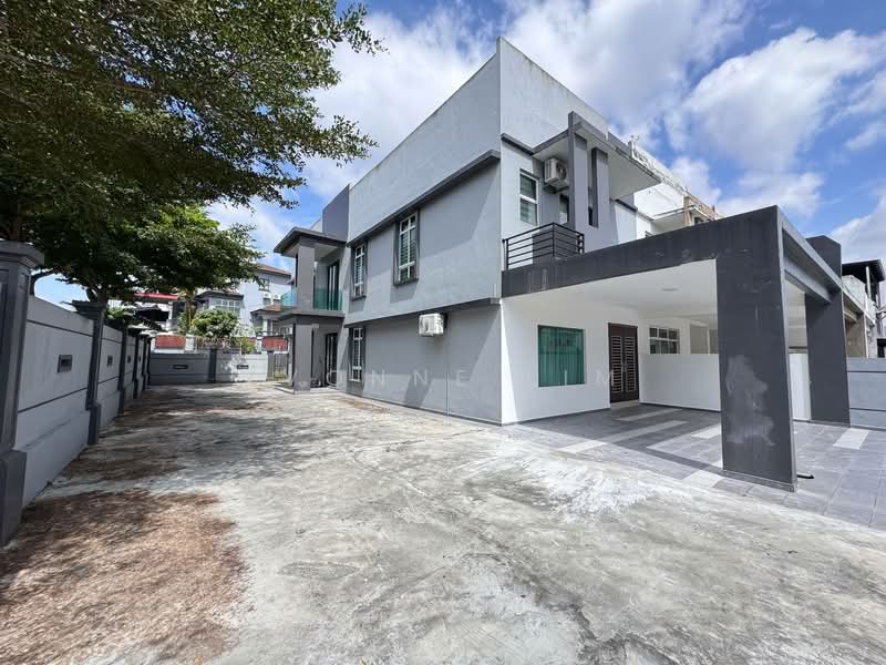 2-storey Terraced House for Sale in Taman Tiram Jaya (Ulu Tiram) - Yvonne Lim - Exterior - PropertyGuru.com.my